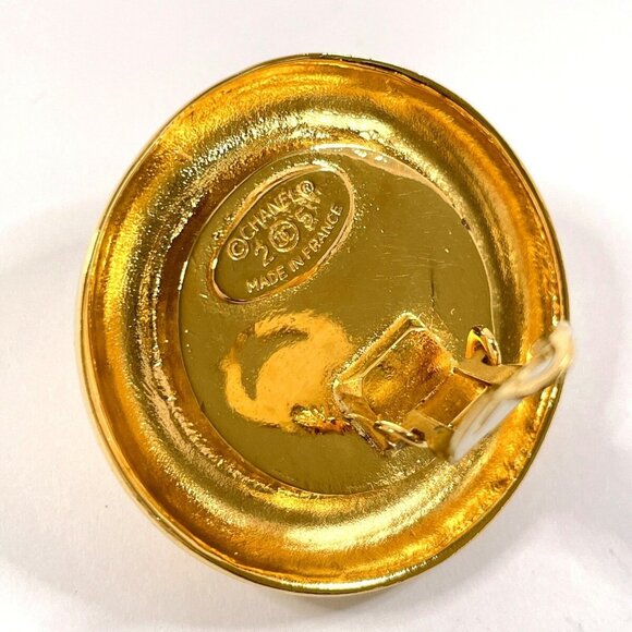 CHANEL Gold Pearl Earrings - Picture 5 of 7